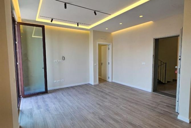 JEPET ME QIRA AMBIENT PER ZYRA TE ALTANA REZIDENCE 