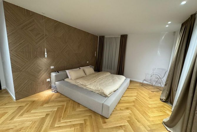 Villa di lusso in vendita a Tirana 3+1, SemiArredato