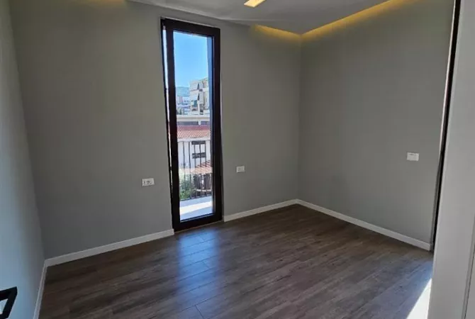 JEPET AMBIENT BIZNESI ME QIRA TE ALTANA REZIDENCE 