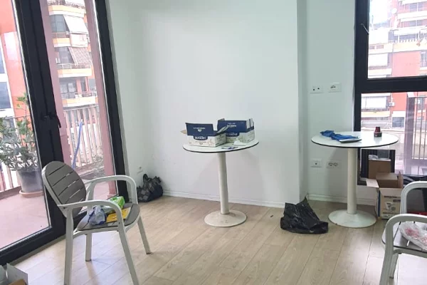 AMBIENT BIZNESI ME QIRA TE GARDEN BUILDING TIRANE 