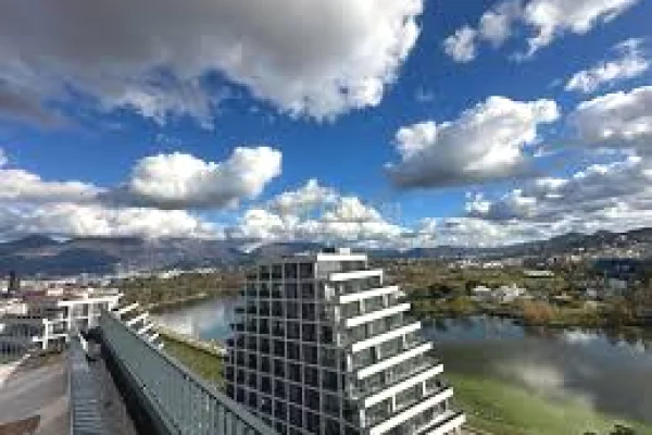 Business Property for Rent 3+1 in Tirana - 900 Euro