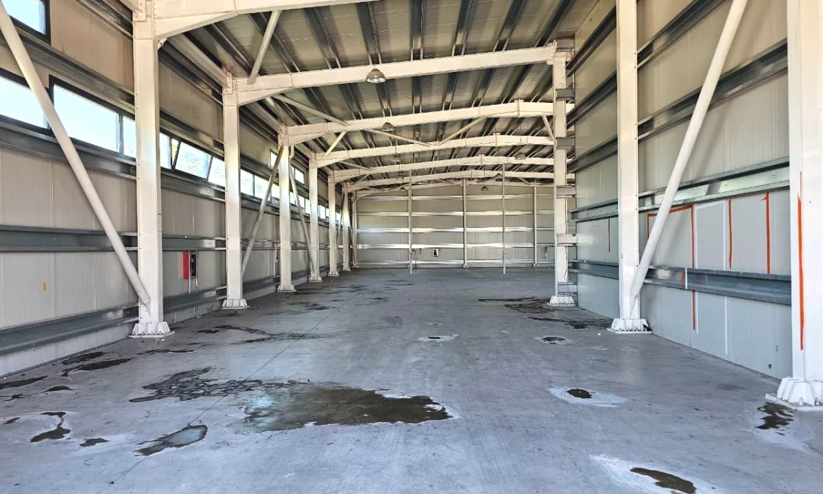 MAGAZINE ME QIRA AUTOSTRADA TIRANE DURRES 