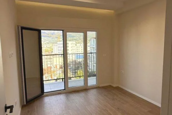 Appartamento in vendita a Tirana 1+1, Vuoto