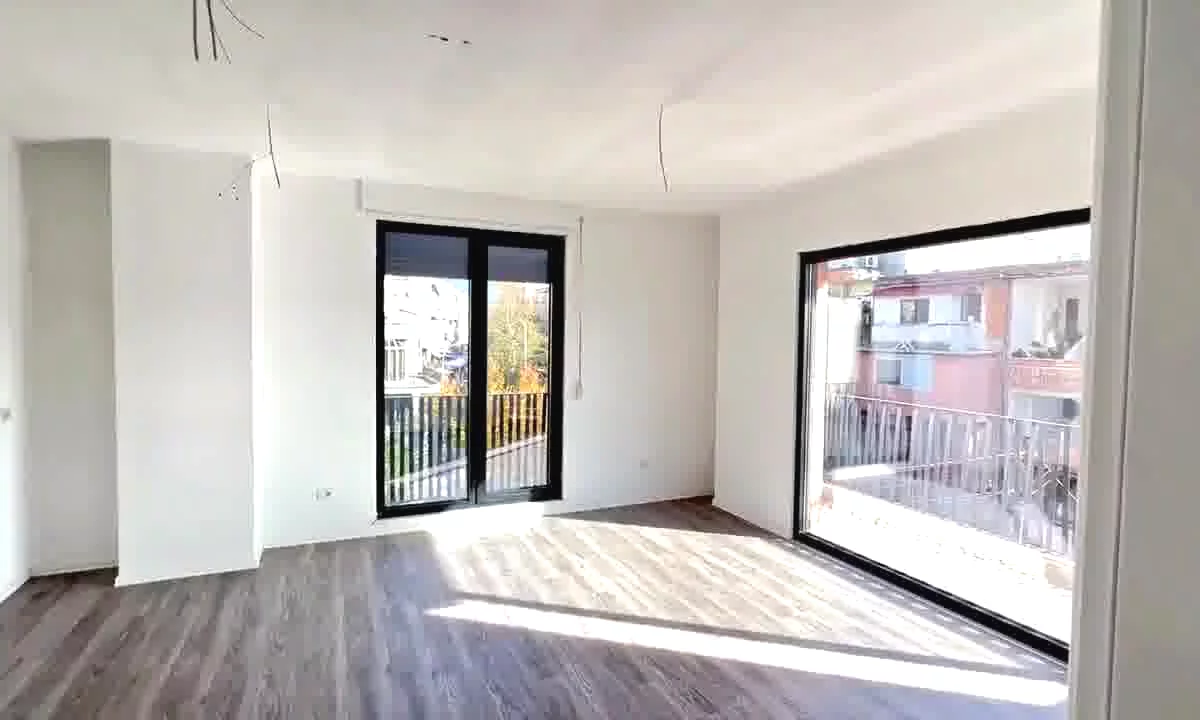 Appartamento in vendita a Tirana 1+1, Vuoto