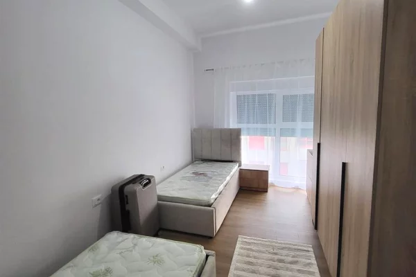 Shtepi me qera Apartament ne Tirane, 2+1, Mobilimi E mobiluar, Pagesa 50,000  Leke.