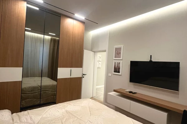 Shtepi me qera Apartament ne Tirane, 1+1, Mobilimi E mobiluar, Pagesa 700  Euro.