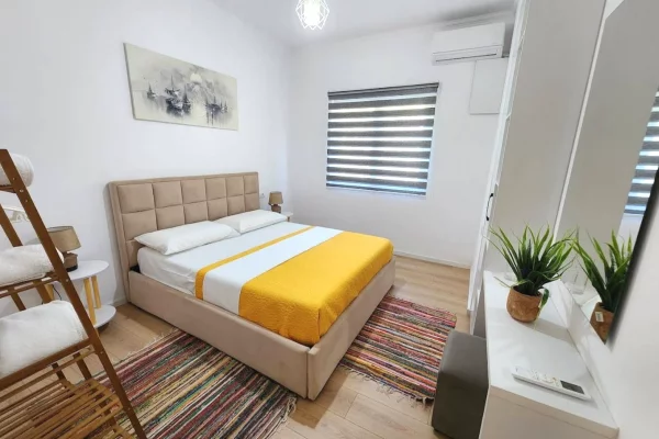 Shtepi me qera Apartament ne Tirane, 2+1, Mobilimi E mobiluar, Pagesa 70,000  Leke.