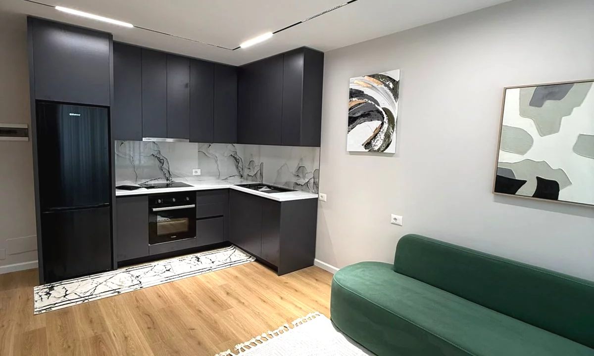 Appartamento in vendita a Tirana 1+1, Arredato