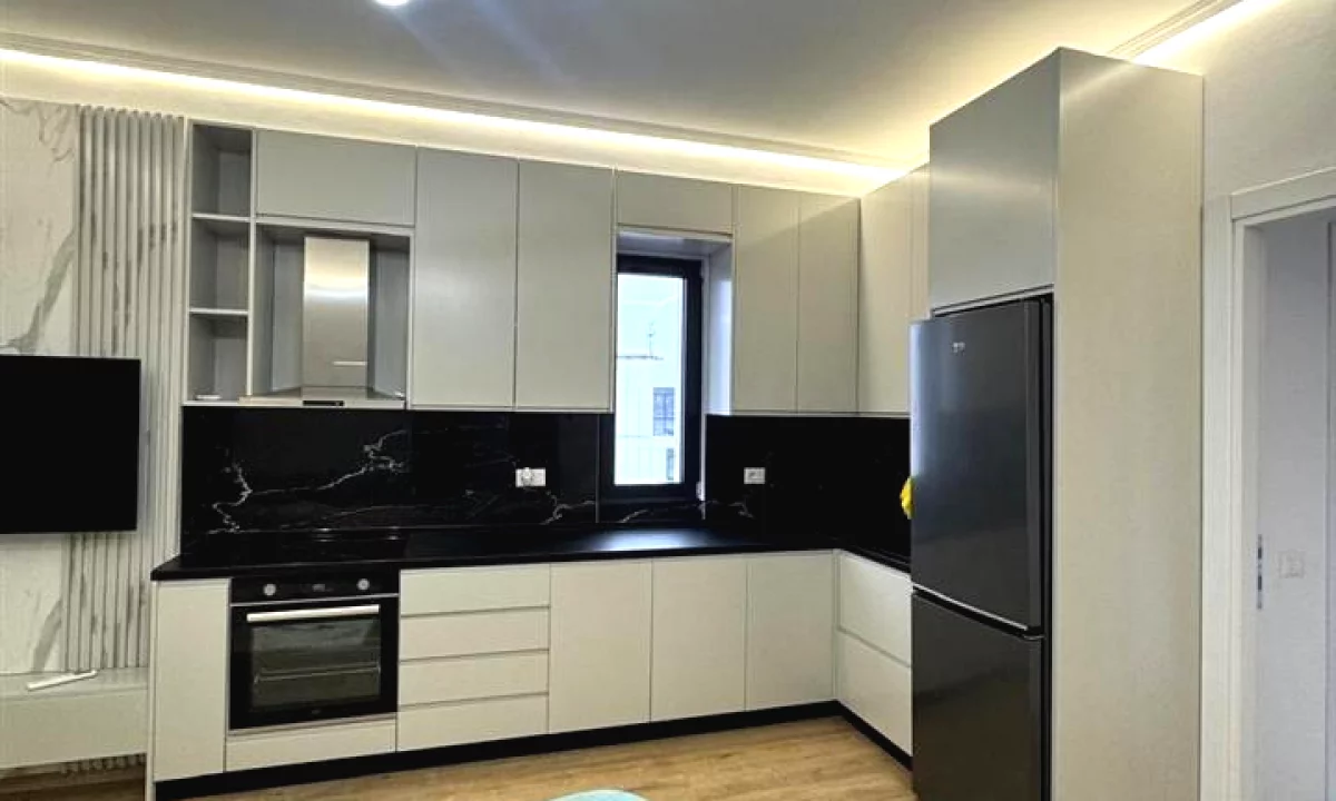 Shtepi ne shitje Apartament ne Tirane, 2+1, Mobilimi E mobiluar, Pagesa 195,000  Euro.