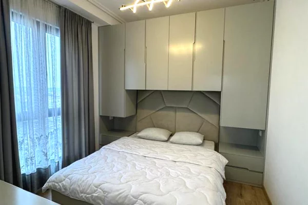 Shtepi ne shitje Apartament ne Tirane, 2+1, Mobilimi E mobiluar, Pagesa 195,000  Euro.