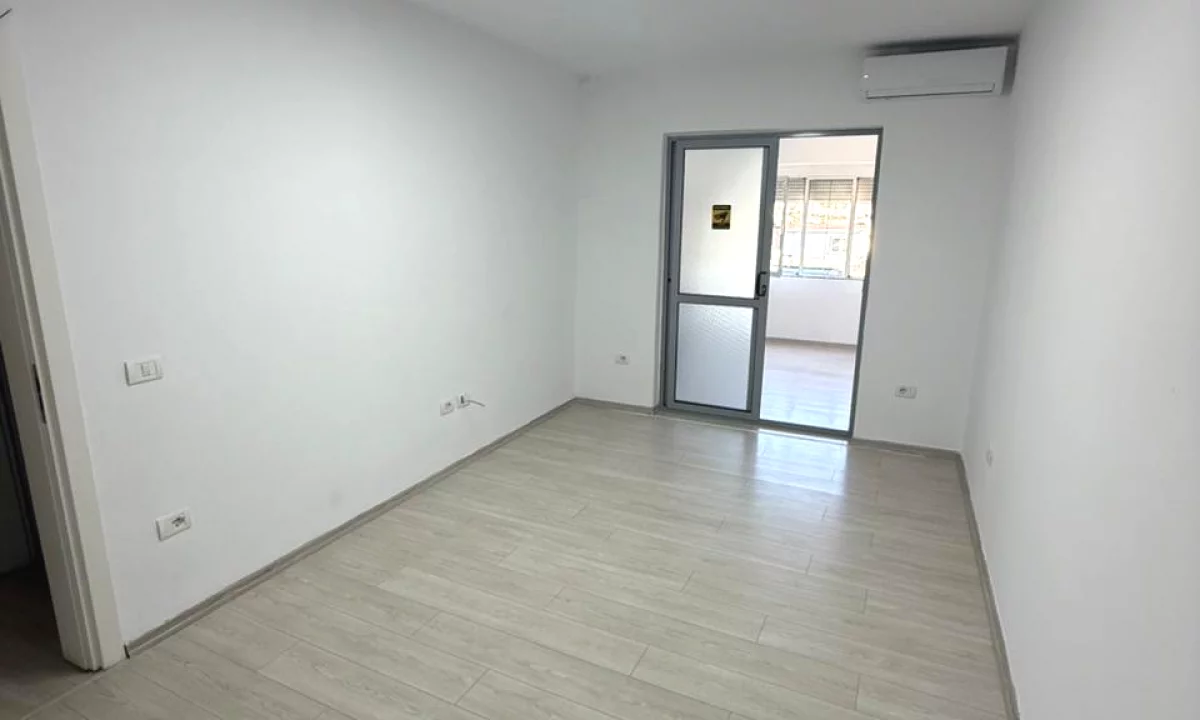 AMBIENT PER ZYRE ME QIRA TE SHESHI WILLSON , TIRANE 