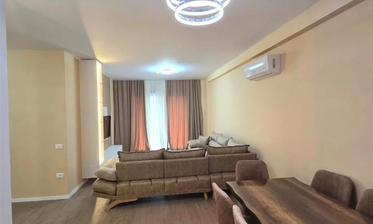 Shtepi me qera Apartament ne Tirane, 2+1, Mobilimi E mobiluar, Pagesa 1,200  Euro.