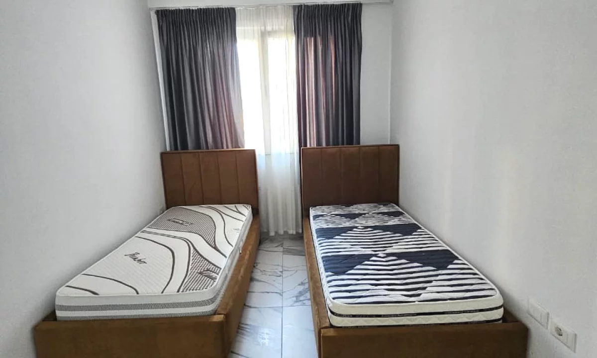 Shtepi me qera Apartament ne Tirane, 2+1, Mobilimi E mobiluar, Pagesa 500  Euro.