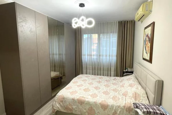 Appartamento in affitto a Tirana 1+1, Arredato