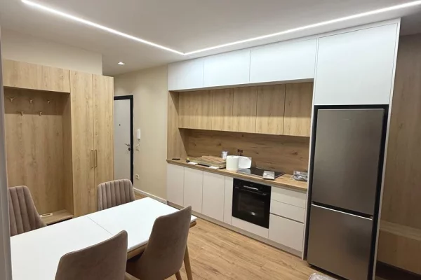 Shtepi me qera Apartament ne Tirane, 2+1, Mobilimi E mobiluar, Pagesa 999  Euro.