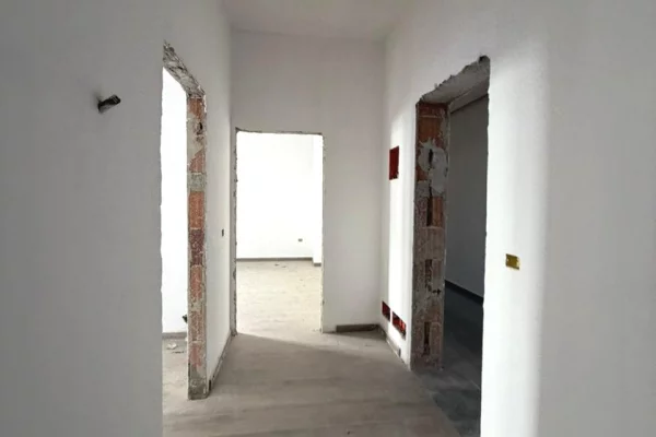 APARTAMENT NE SHITJE 2+1 TE ARLIS, SQUARE 21 