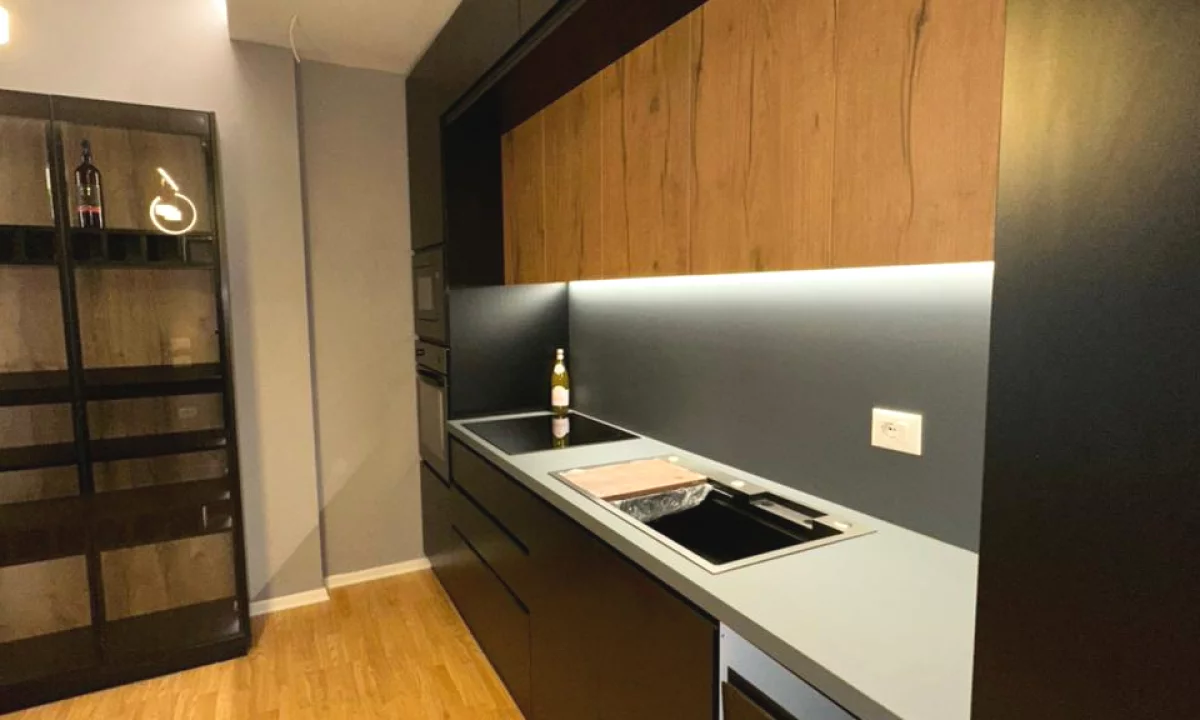 Shtepi me qera Apartament ne Tirane, 2+1, Mobilimi E mobiluar, Pagesa 1,199  Euro.