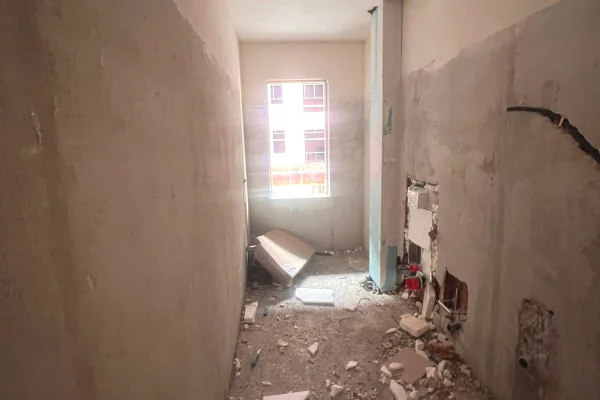 Appartamento in vendita a Tirana 2+1, Vuoto