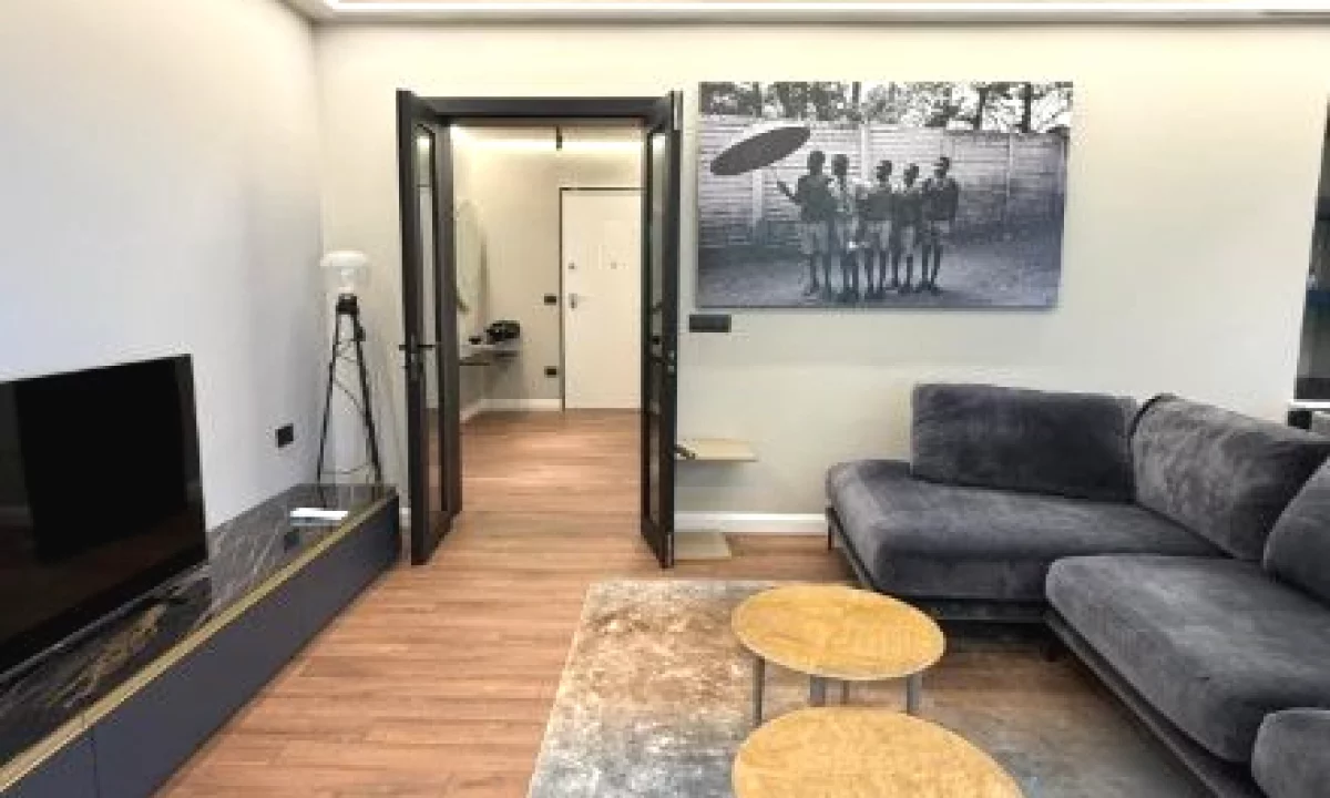 Appartamento in vendita a Tirana 3+1, Arredato