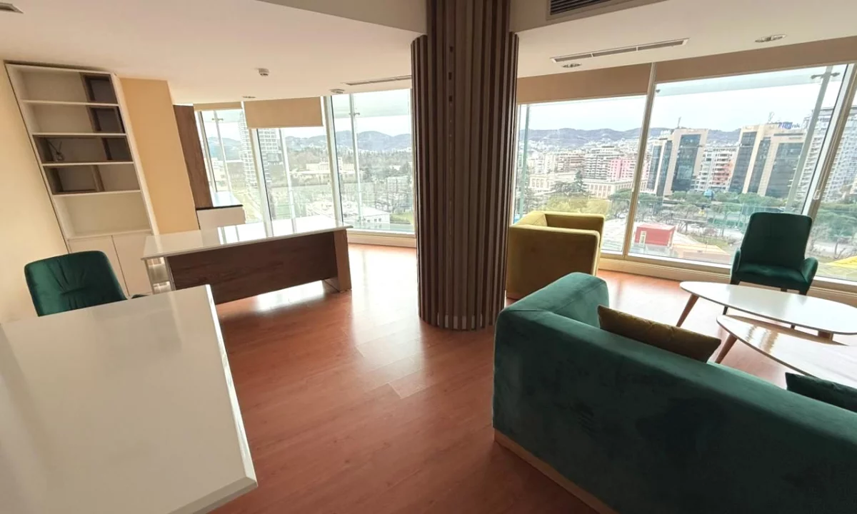 ZYRE ME QIRA TE ETC , QENDER TIRANE 