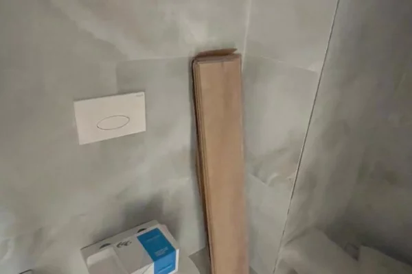 Shtepi ne shitje Apartament ne Tirane, 2+1, Mobilimi Bosh, pa mobiluar, Pagesa 104,500  Euro.