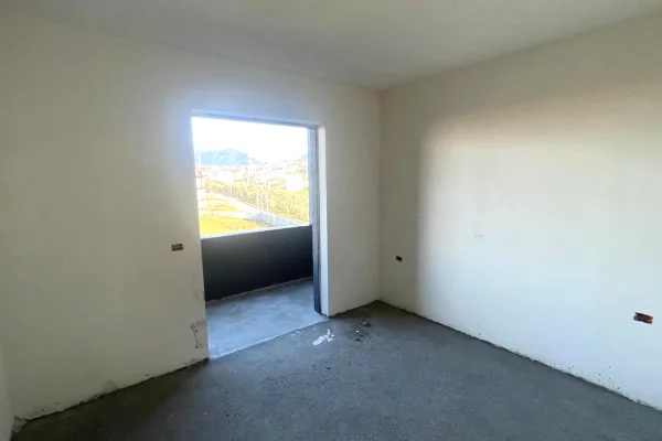 Appartamento in vendita a Tirana 1+1, Vuoto