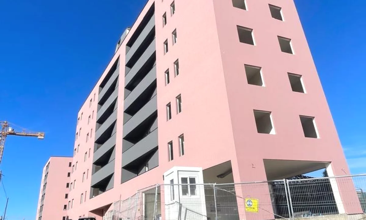 Appartamento in vendita a Tirana 1+1, Vuoto