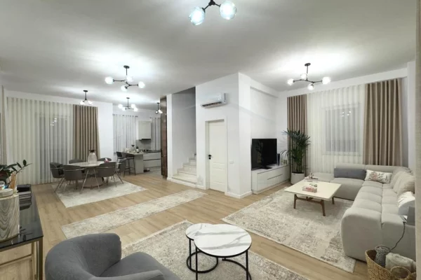 Villa di lusso in affitto a Tirana 4+1, Arredato