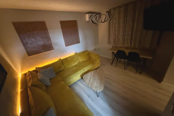 Appartamento in affitto a Tirana 1+1, Arredato