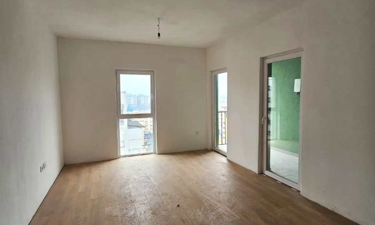 Appartamento in vendita a Tirana 2+1, Vuoto