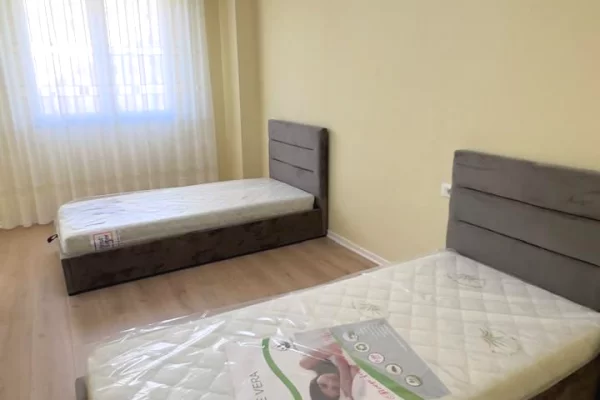 Shtepi me qera Apartament ne Tirane, 2+1, Mobilimi E mobiluar, Pagesa 549  Euro.