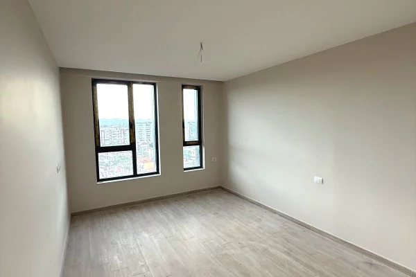 Apartment for sale in Tirana 3+1, Emty
