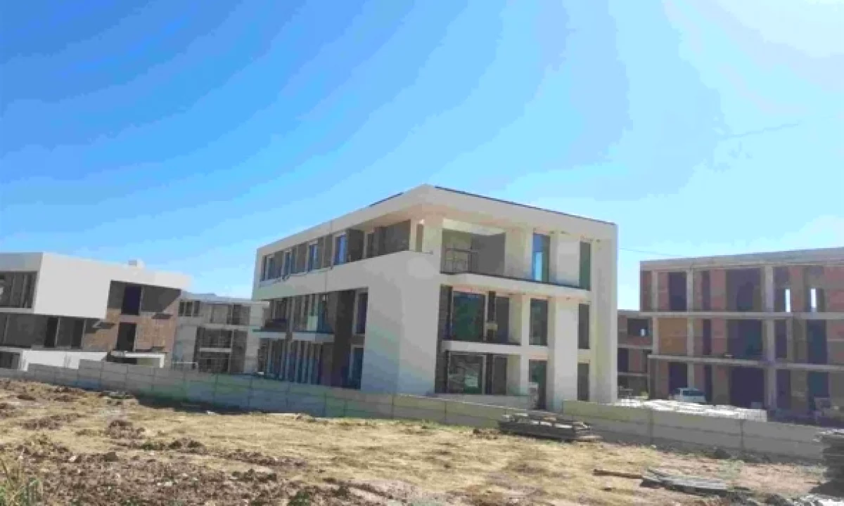 Apartment for sale in Tirana 2+1, Emty