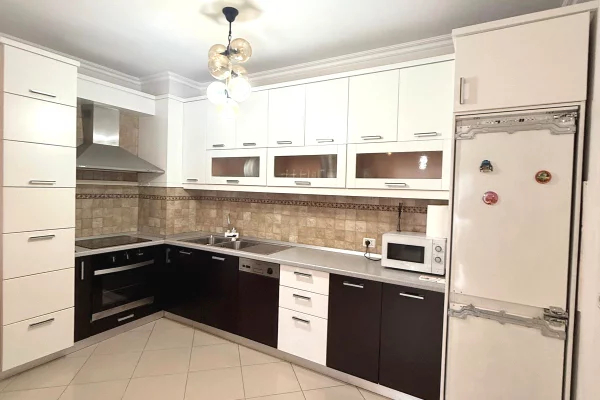 Shtepi me qera Apartament ne Tirane, 1+1, Mobilimi E mobiluar, Pagesa 600  Euro.