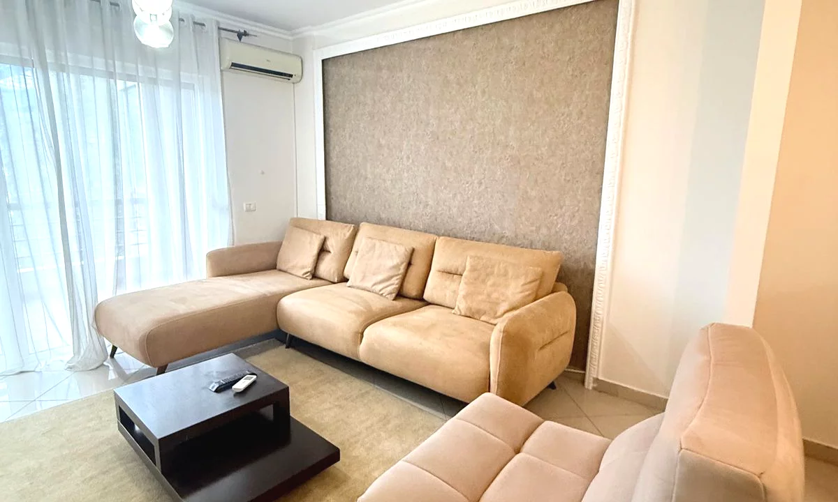 Shtepi me qera Apartament ne Tirane, 1+1, Mobilimi E mobiluar, Pagesa 600  Euro.