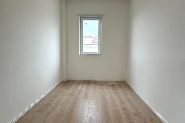 Luxury villas for sale in Tirana 4+1, Emty