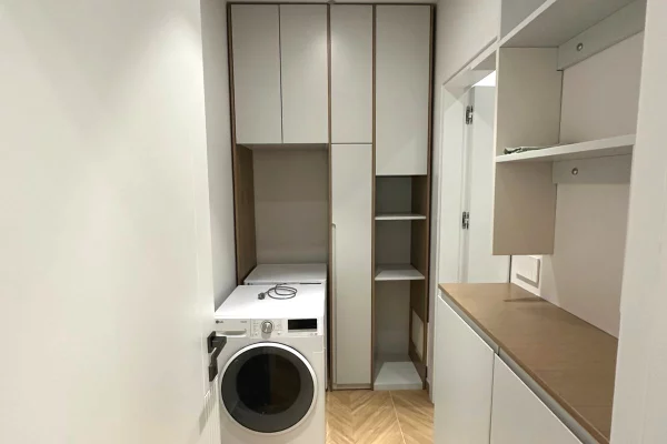 Shtepi me qera Vila Luksoze ne Tirane, 4+1, Mobilimi E mobiluar, Pagesa 3,800  Euro.