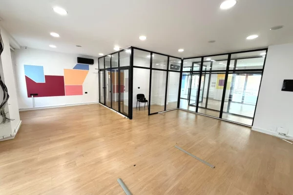 AMBIENT ME QIRA PER ZYRE TE KOMPLEKSI DELIJORGJI 