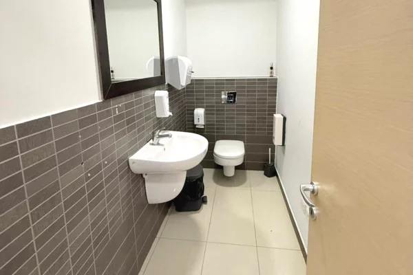 AMBIENT PER ZYRE ME QIRA TE DELIJORGJI 