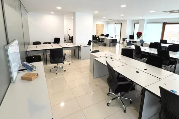 AMBIENT PER ZYRE ME QIRA TE DELIJORGJI 