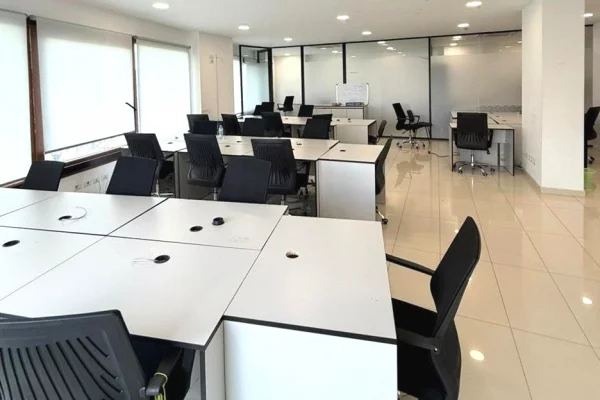 AMBIENT PER ZYRE ME QIRA TE DELIJORGJI 