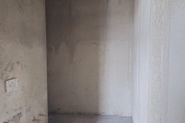 Shtepi ne shitje Apartament ne Tirane, 2+1, Mobilimi Bosh, pa mobiluar, Pagesa 104,652  Euro.