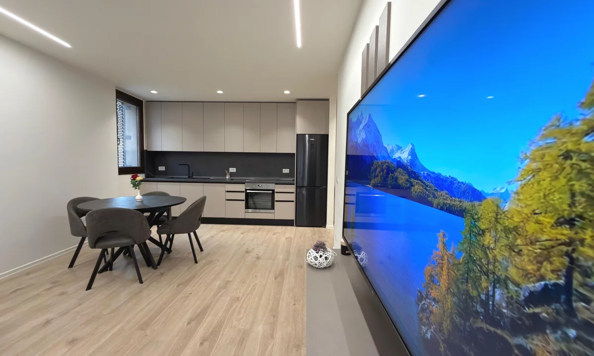 Shtepi me qera Apartament ne Tirane, 1+1, Mobilimi E mobiluar, Pagesa 1,200  Euro.