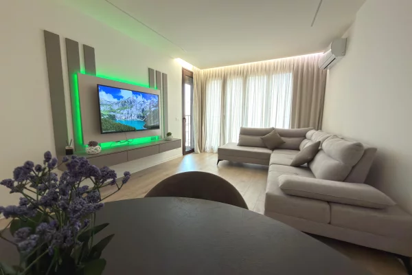 Shtepi me qera Apartament ne Tirane, 1+1, Mobilimi E mobiluar, Pagesa 1,200  Euro.