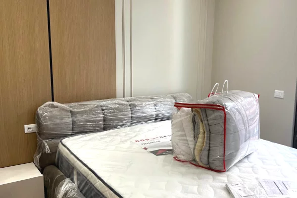 Shtepi me qera Apartament ne Tirane, 1+1, Mobilimi E mobiluar, Pagesa 1,000  Euro.