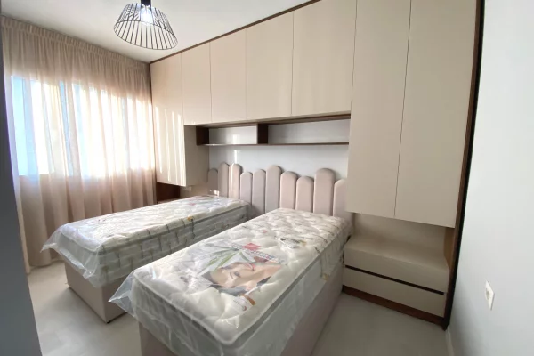 Shtepi me qera Apartament ne Tirane, 2+1, Mobilimi E mobiluar, Pagesa 750  Euro.