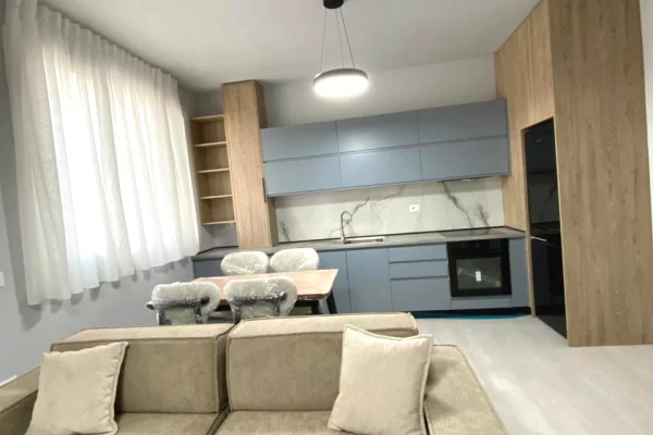 Shtepi me qera Apartament ne Tirane, 2+1, Mobilimi E mobiluar, Pagesa 750  Euro.
