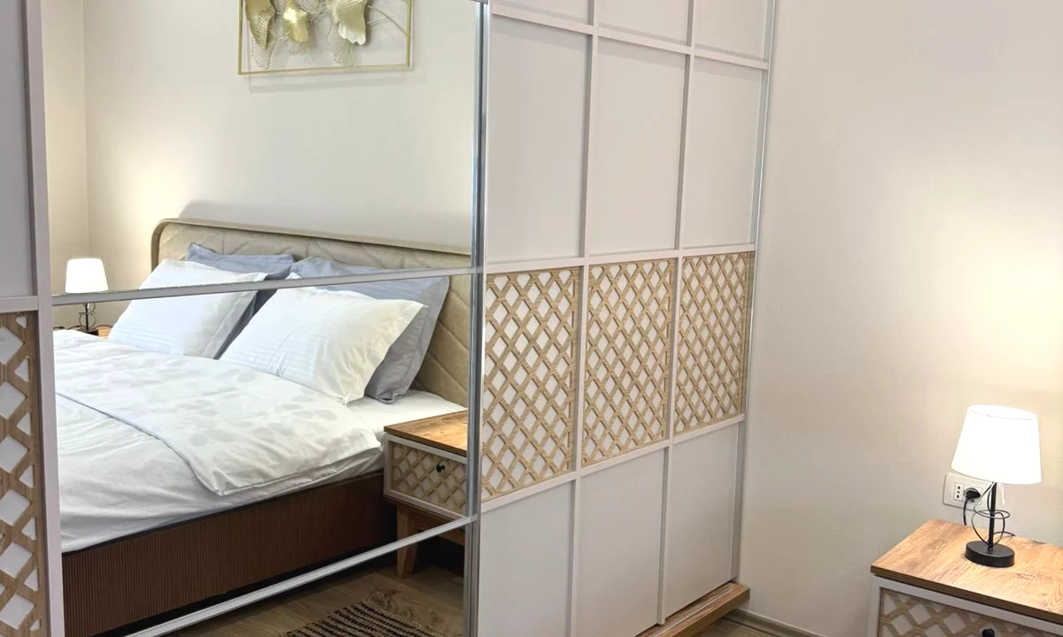 Shtepi me qera Apartament ne Tirane, 1+1, Mobilimi E mobiluar, Pagesa 60,000  Leke.