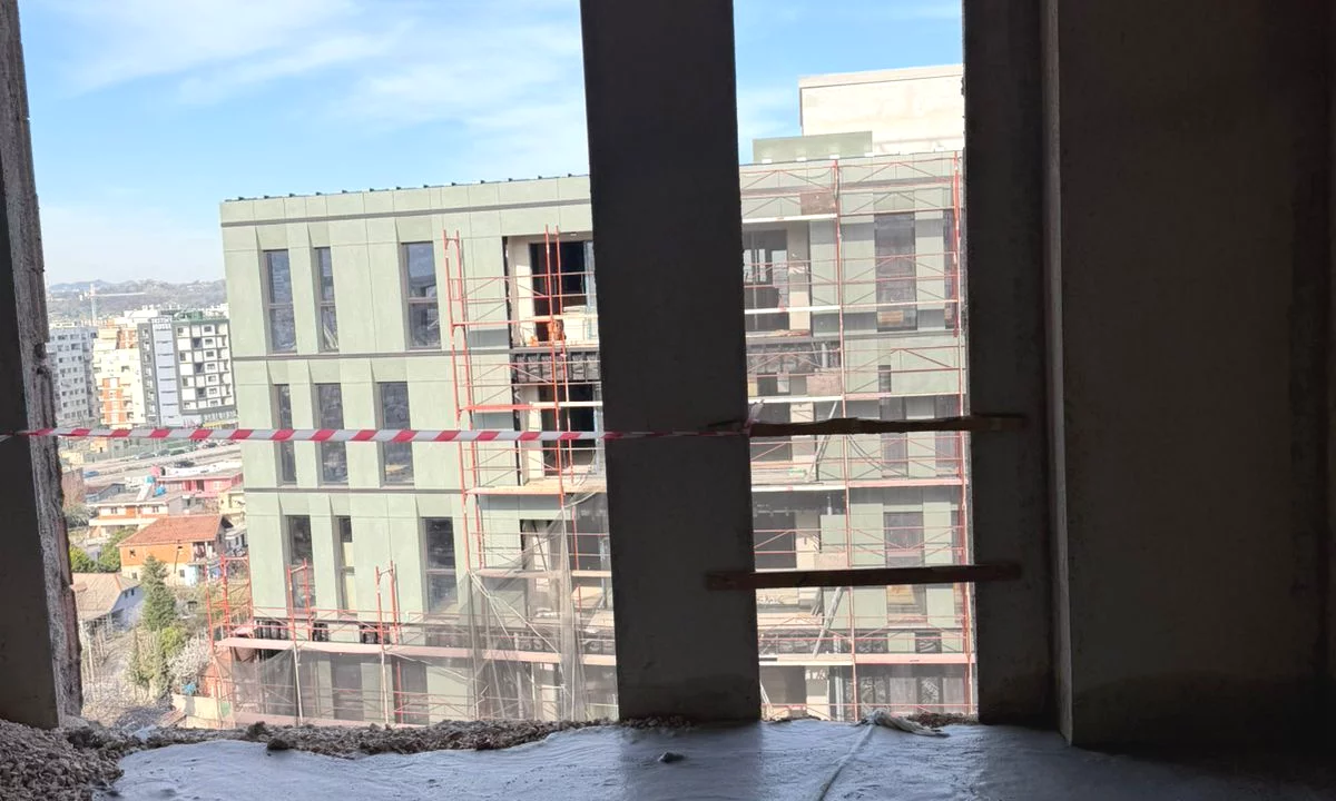 Apartment for sale in Tirana 2+1, Emty