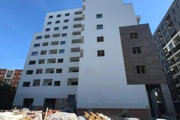 Shtepi ne shitje Apartament ne Tirane, 2+1, Mobilimi Bosh, pa mobiluar, Pagesa 209,800  Euro.